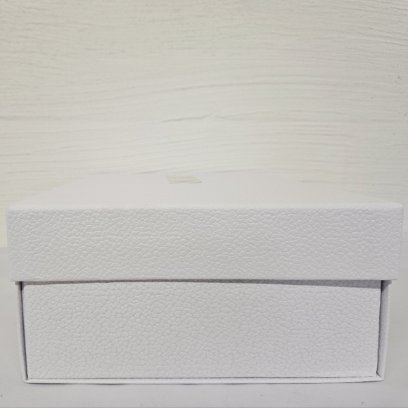 Christian Dior Nesting Storage Box with Stuffing in White and Gold NWOT - Picture 6 of 13